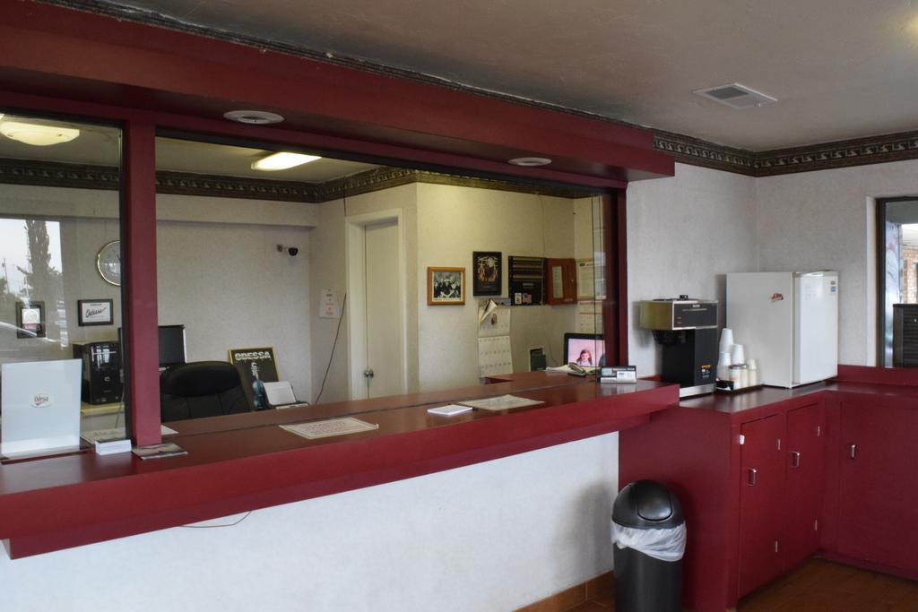 Executive Inn 오데사 외부 사진