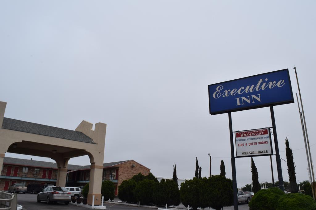 Executive Inn 오데사 외부 사진