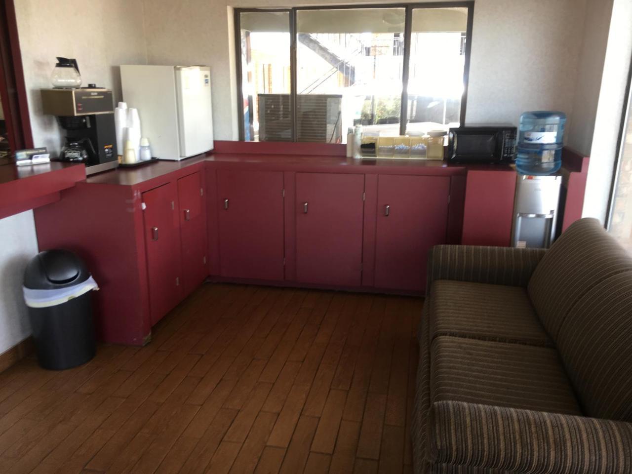 Executive Inn 오데사 외부 사진