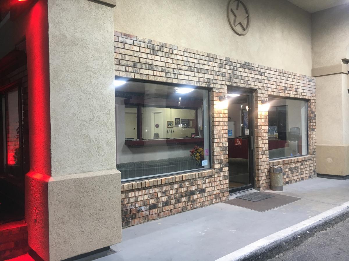 Executive Inn 오데사 외부 사진